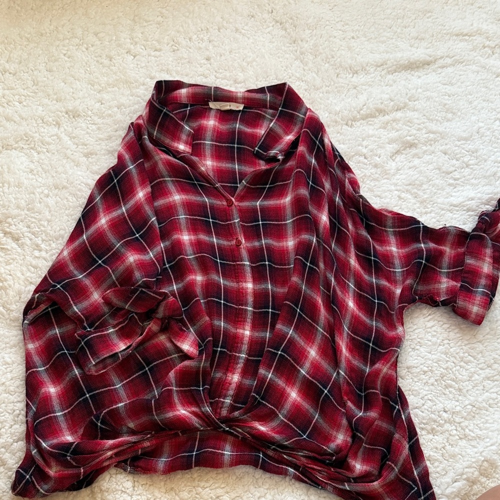 Le Lis Red Plaid Women's Blouse